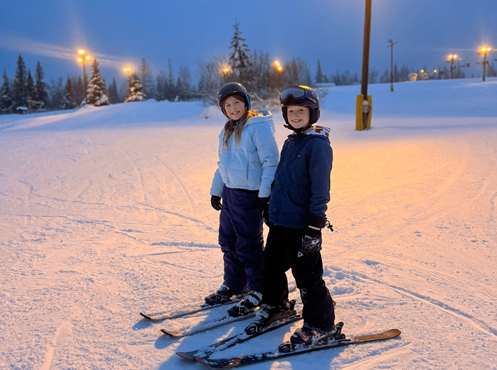 kids snow skiing